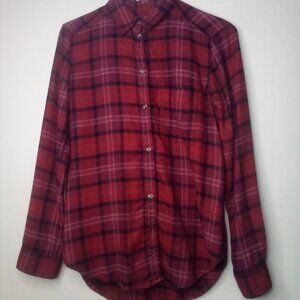 American Eagle Outfitters Red Plaid Button Down Shirt
